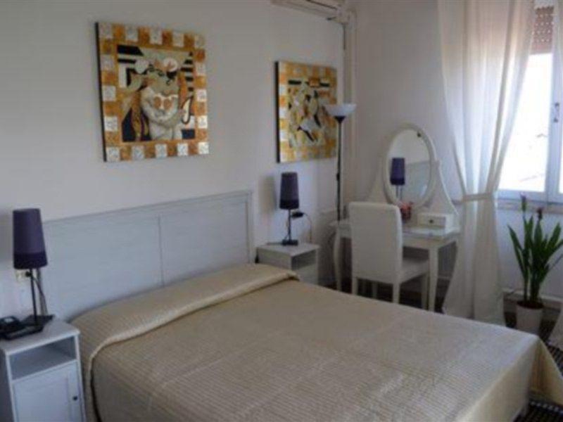 Oxford Hotell Rimini Exteriör bild